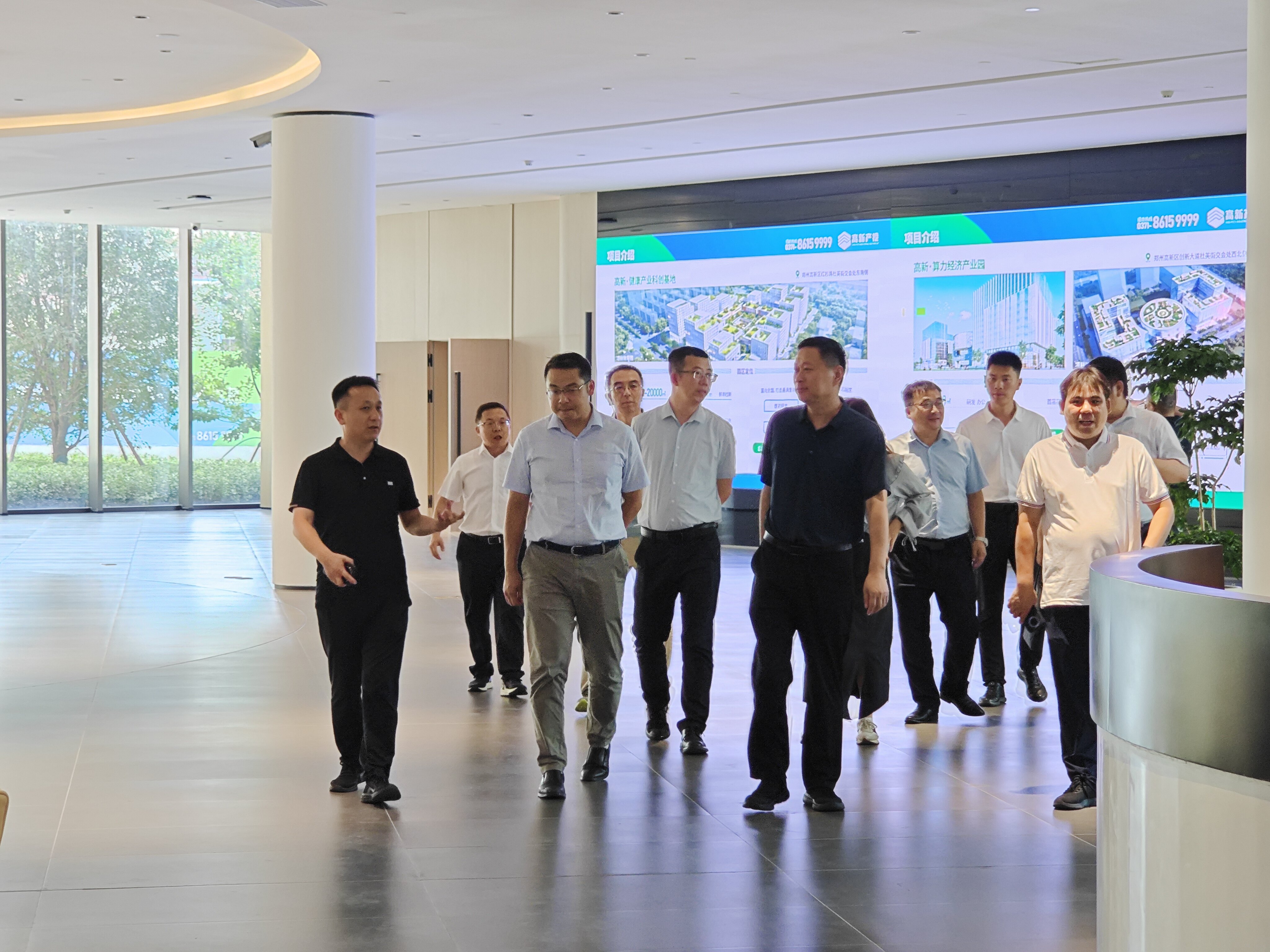 中国电信农业农村事业部到小说狂人
高新·数算产业园参观交流 中国电信农业农村事业部到小说狂人
高新·数算产业园参观交流