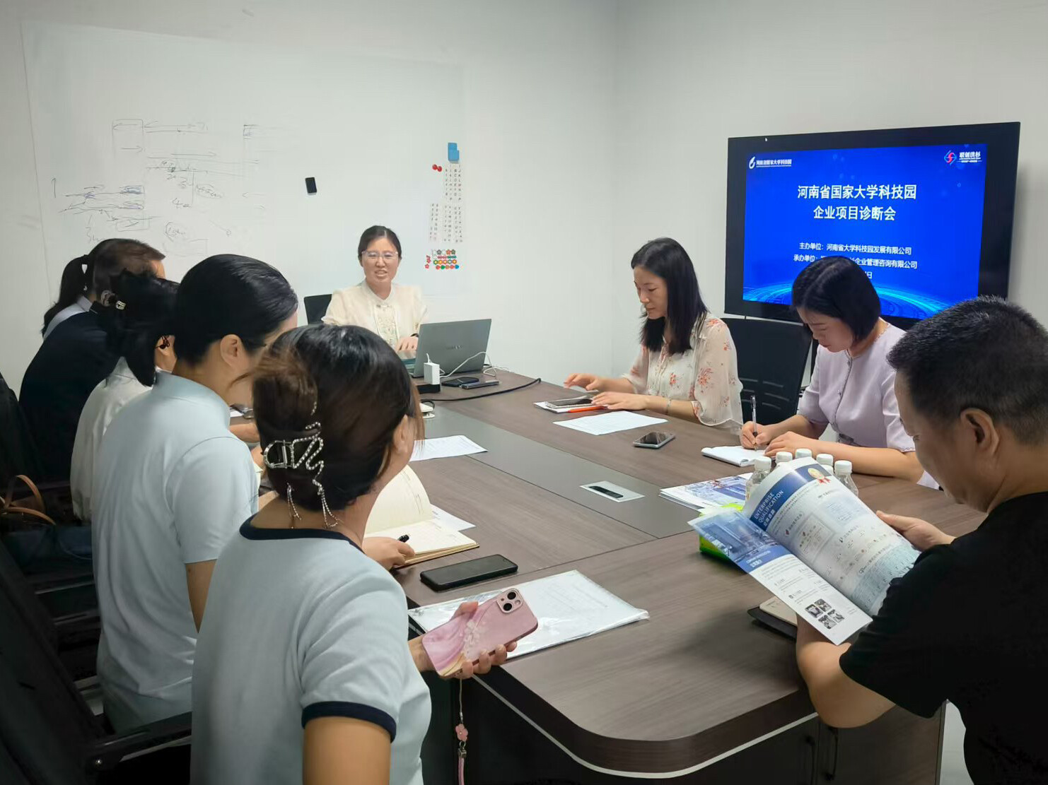 小说狂人
大科园公司组织开展园区企业“问诊”活动